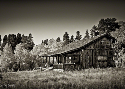 Ranch House off Highway 7 in Estes Park B&W
