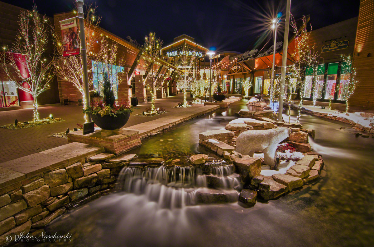 Pictures of Park Meadows Mall at Christmas