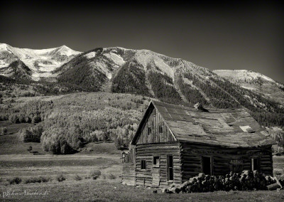 Old Log Cabin in Crested Butte B&W
