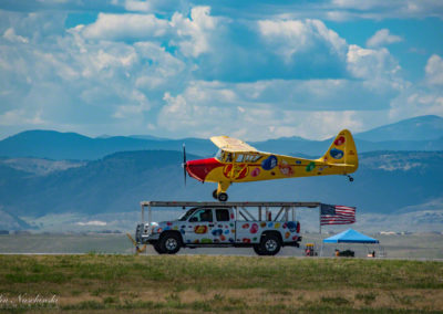Jelly Belly Stunt Plane Performing One Wheel Touchdown 04