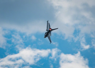 F-16 Viper 180 Degree Turn - Photo 09