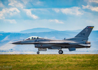 F-16 Viper Taxing on Runway - Photo 23