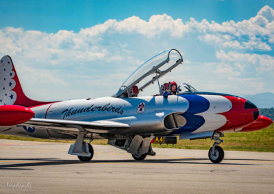 Thunderbirds T-33A Waving to Crowd at Rocky Mountain Airshow - Photo 28