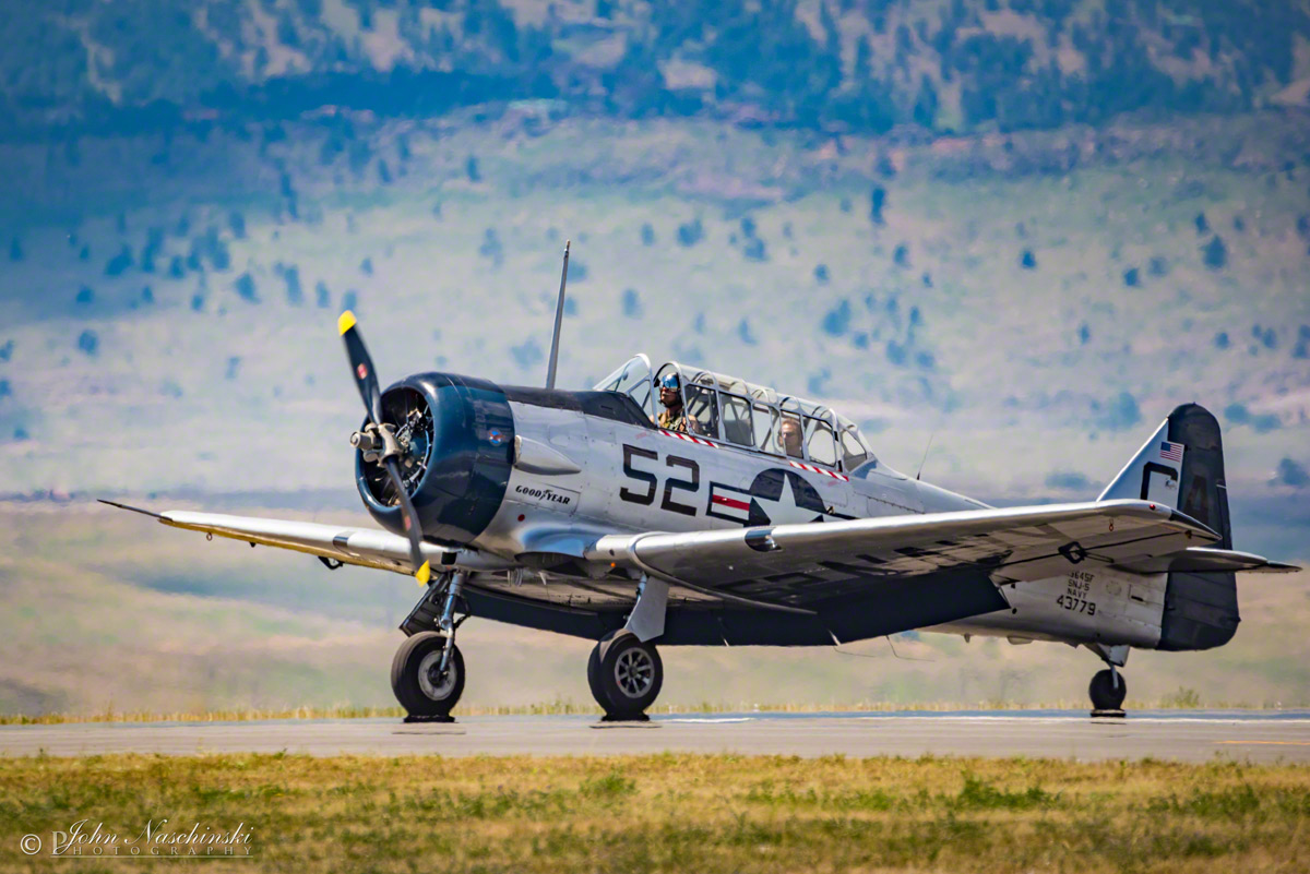 Photos of North American T-6 at Colorado Airshow 