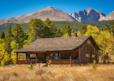 Estes Park Old Wood Country Home Fall Colors & Longs Peak 03