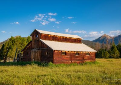 Photo of Little Buckaroo Barn and Baker Mountain in Rocky Mountain National Park at Sunrise