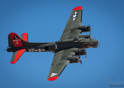 B-17G Flying Fortress Bomber “Texas Raiders” doing a low flyby at the Pikes Peak Airshow